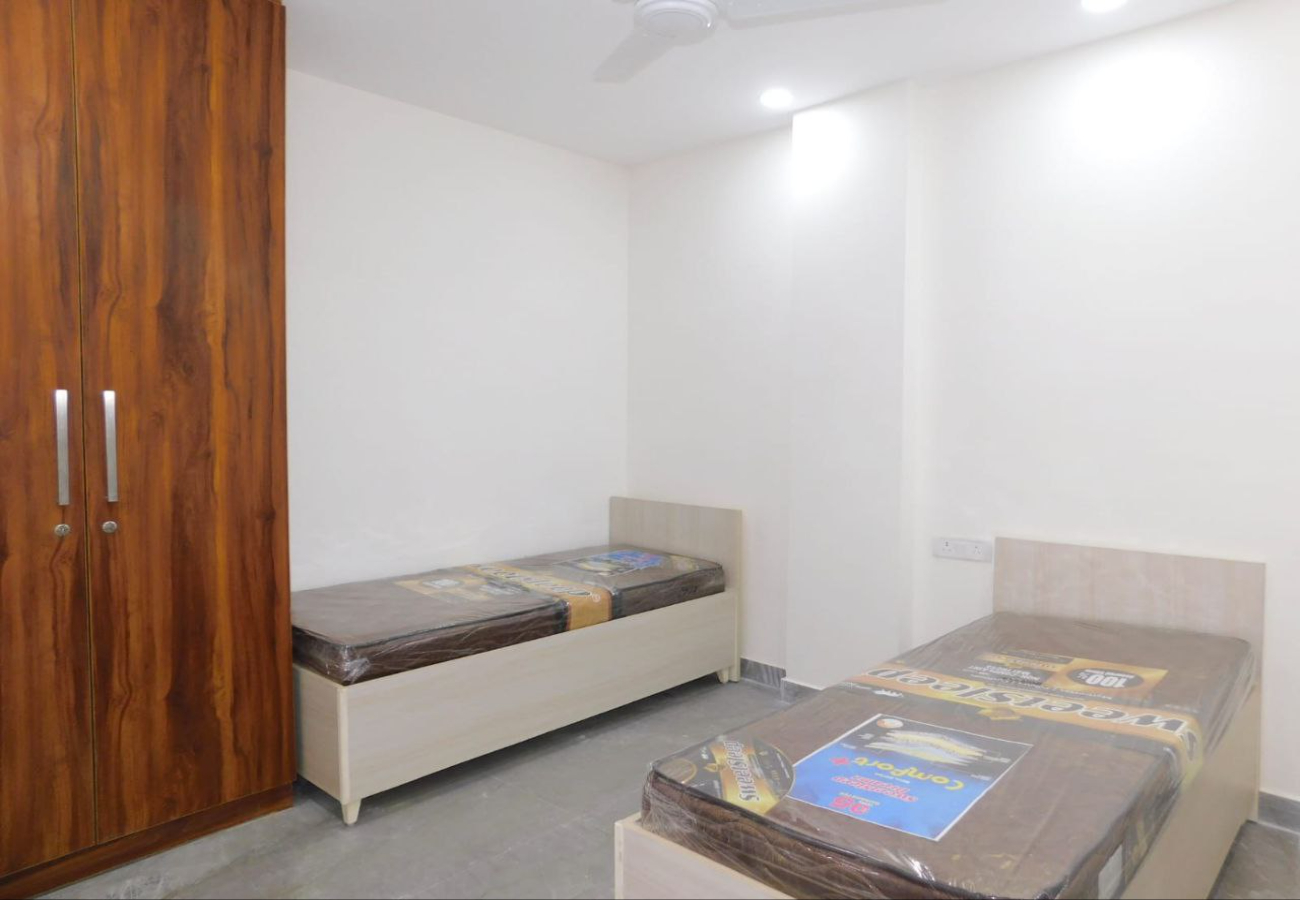 best boys pg in south extension